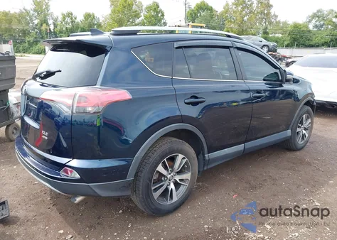 2017 Toyota Rav4 Xle z USA, uszkodzony, nr VIN 2T3RFREV5HW559503